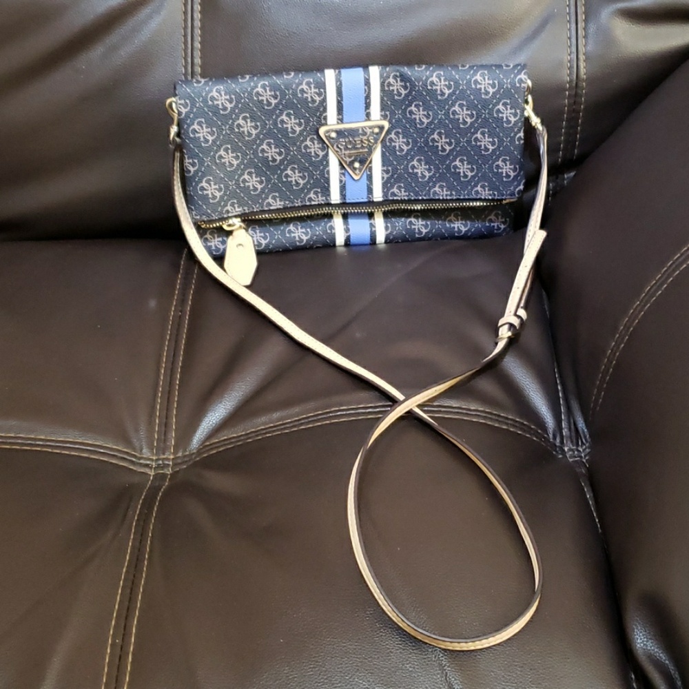 Guess Crossbody